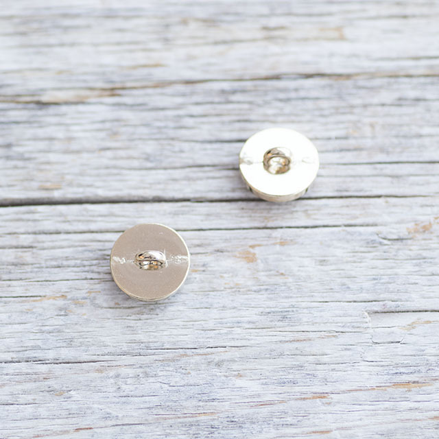 ビジューボタン