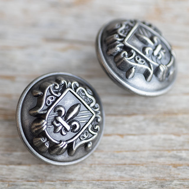 百合の紋章ボタン