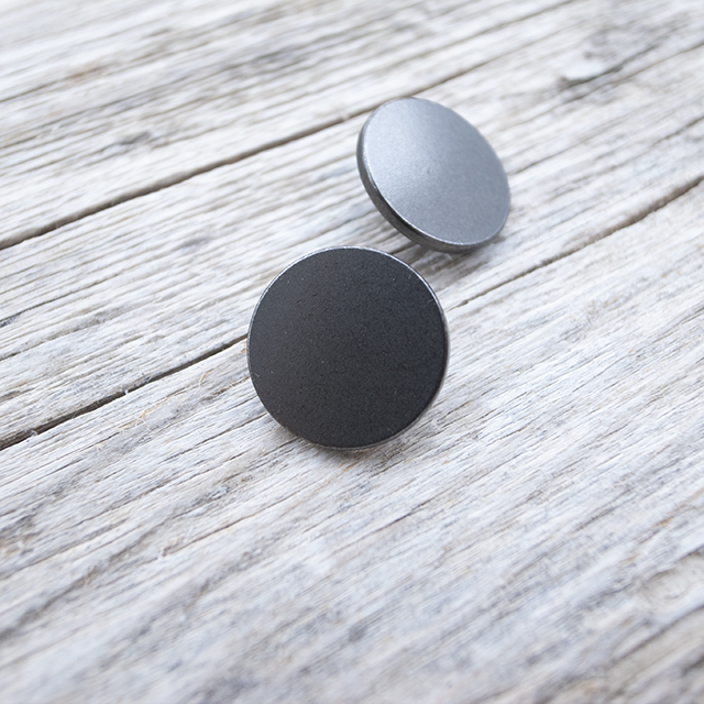 フラットメタルボタン 18mm <メタルボタン卸通販 タカシマ＞