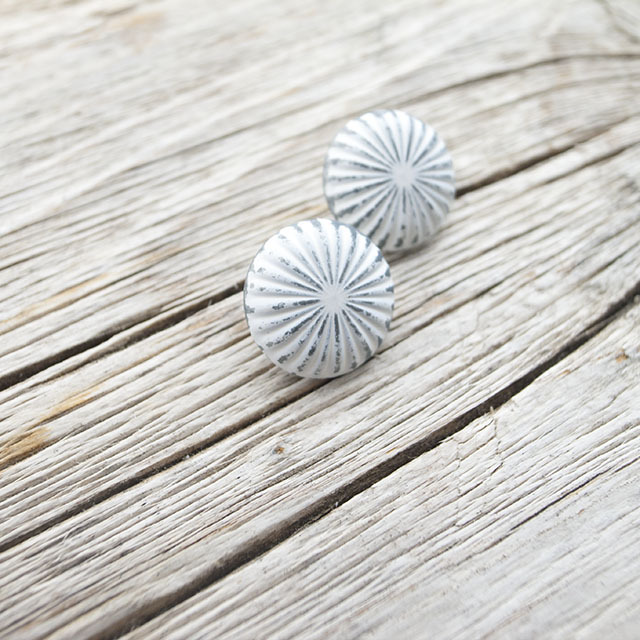 メタルボタン　コンチョ