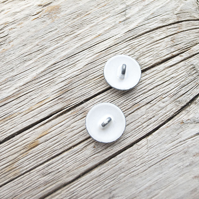 メタルボタン　コンチョ