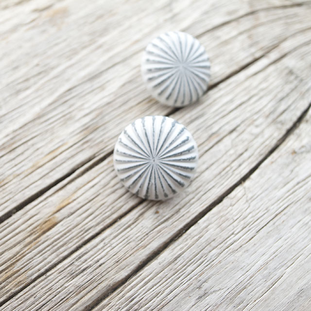 メタルボタン　コンチョ