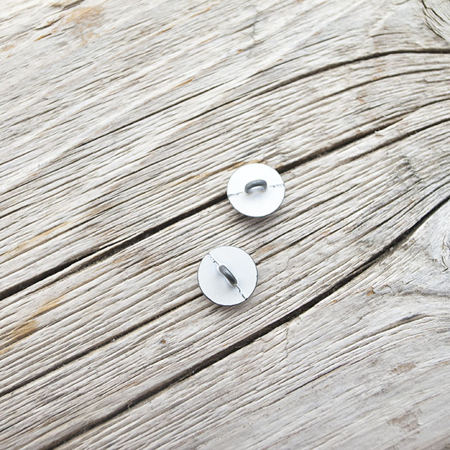 メタルボタン　コンチョ