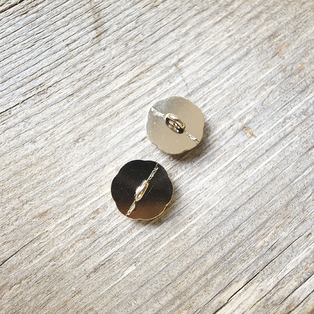 メタルボタン（バラの形のボタン） 15mm |装飾ボタンの卸通販 《タカシマ》