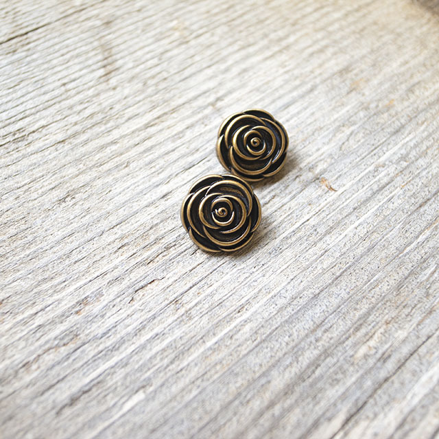 お花　メタルボタン