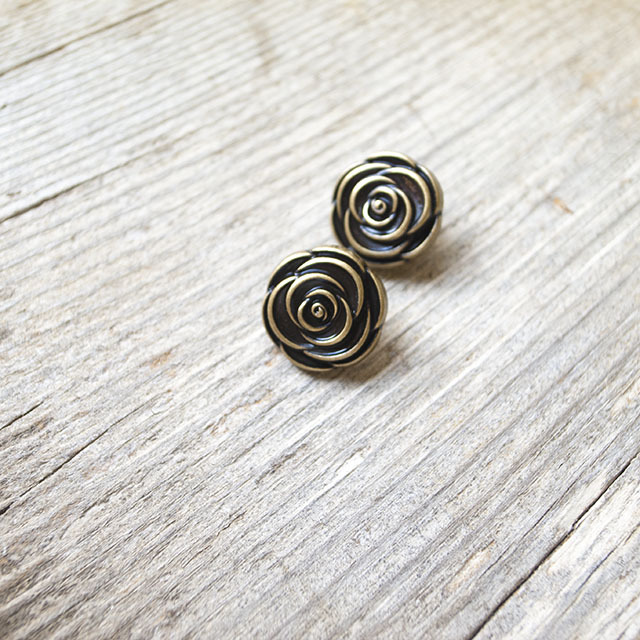 お花　メタルボタン