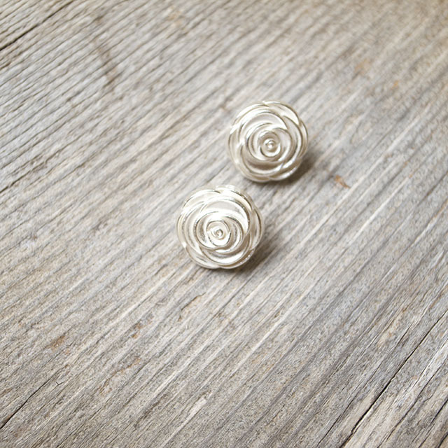 お花　メタルボタン