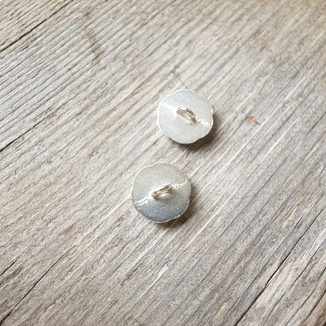 お花　メタルボタン