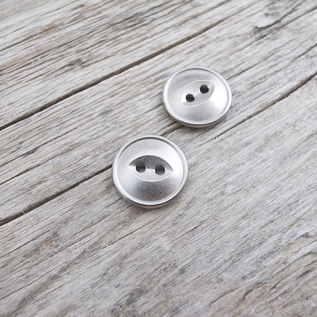 【キャッツアイ】メタルシンプルボタン #D418 2穴 18mm C/#HN シルバー