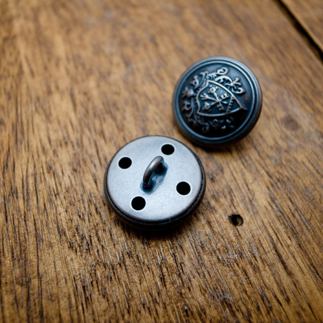 【丸型(エンブレムボタン)】真鍮ボタン#DM108 1穴1８mm　C/#ASM