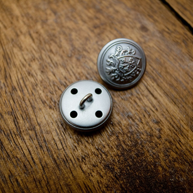【丸型(エンブレムボタン)】真鍮ボタン#DM108 1穴1８mm　C/#SM