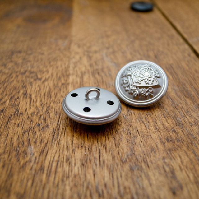 【丸型(エンブレムボタン)】真鍮ボタン#DM108 1穴２１mm　C/#SM