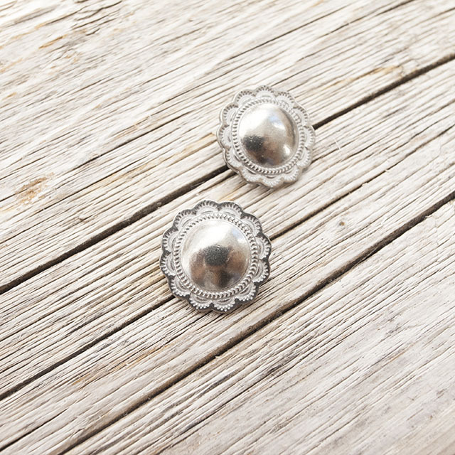 メタルボタン　コンチョ