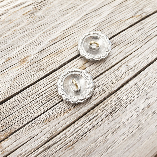 メタルボタン　コンチョ