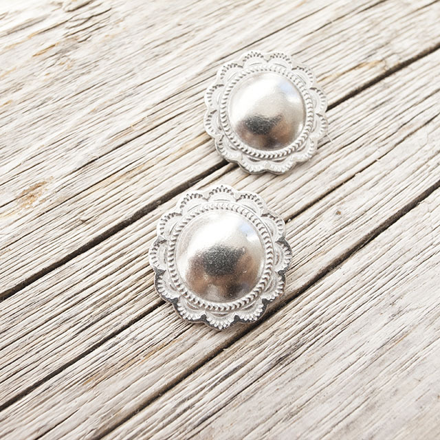 メタルボタン　コンチョ