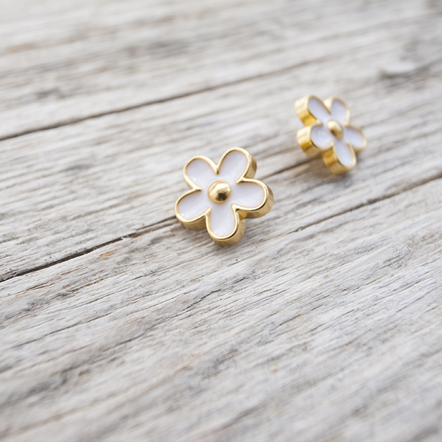 お花の形のメタルボタン 11.5mm <メタルボタン卸通販 タカシマ＞