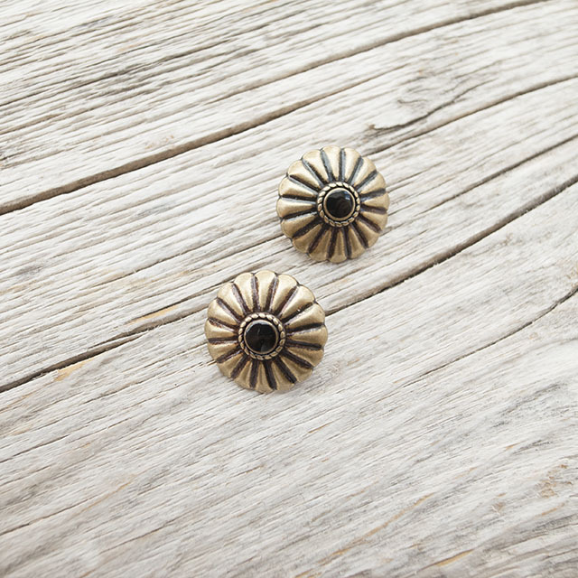 メタルボタン　コンチョ