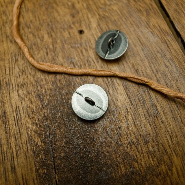 ヴィンテージ　真鍮製　チベット印鑑 真鍮×クリスタルラインストーン 21mm | 《ボタン専門店タカシマ