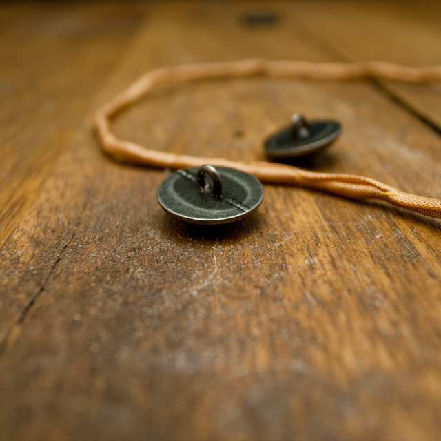 【丸型(ヴィンテージデザイン)】真鍮×クリスタルラインストーンボタン#LC640 