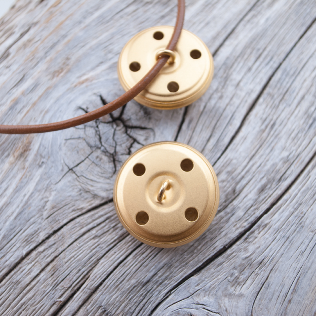 コンチョボタン