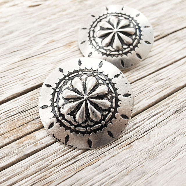 メタルボタン　コンチョ