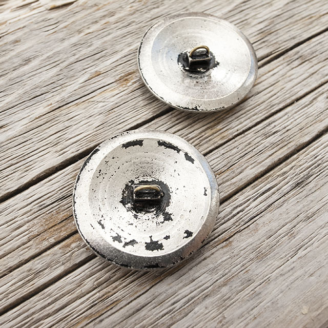 メタルボタン　コンチョ