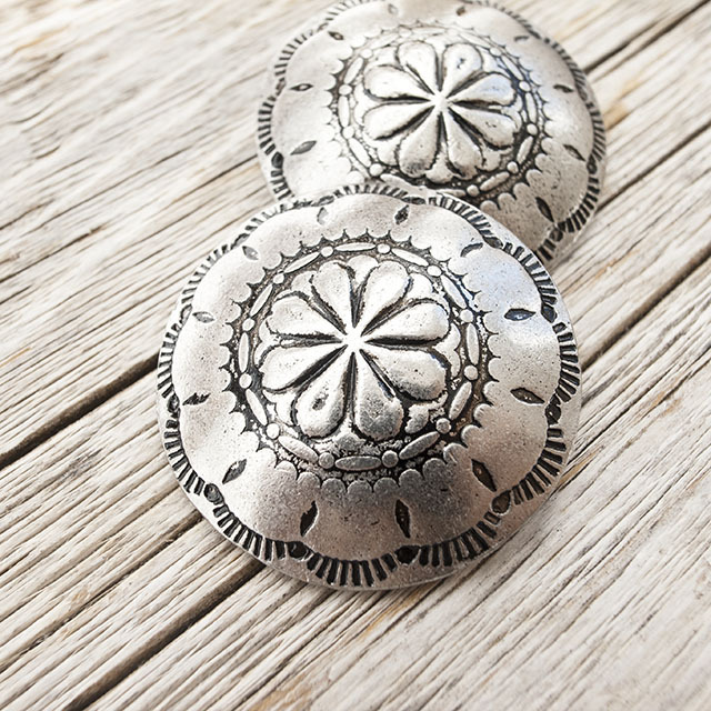 メタルボタン　コンチョ