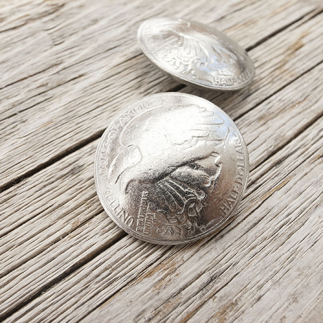 メタルボタン　コンチョ