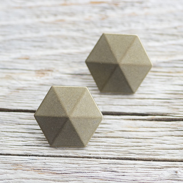 スタッズボタン