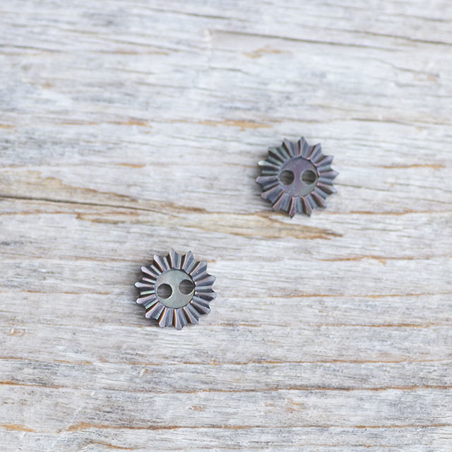 【shooting star 流れ星ボタン】黒蝶貝 貝ボタン#bt134 2穴9mm