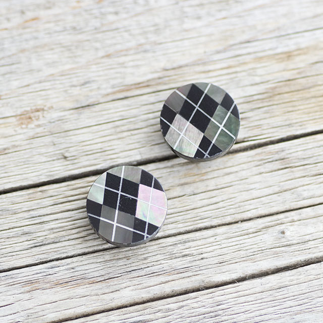 黒蝶貝ボタン 15mm |白蝶貝、黒蝶貝ボタンの卸通販 《タカシマ》
