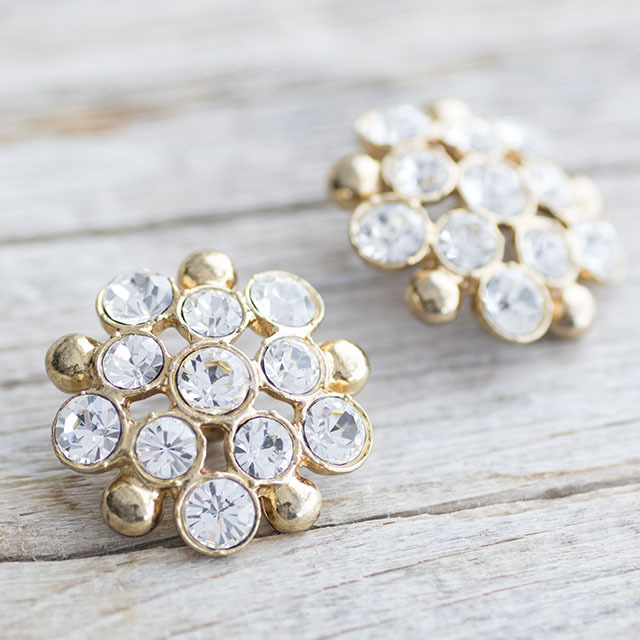 ビジューボタン