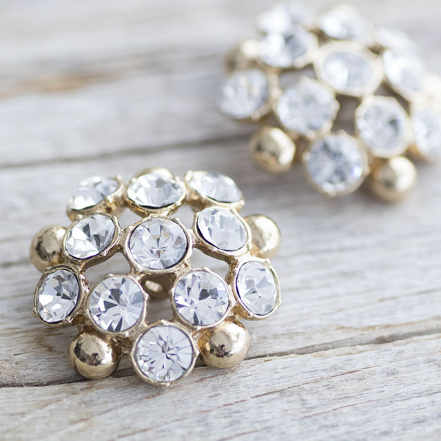 ビジューボタン