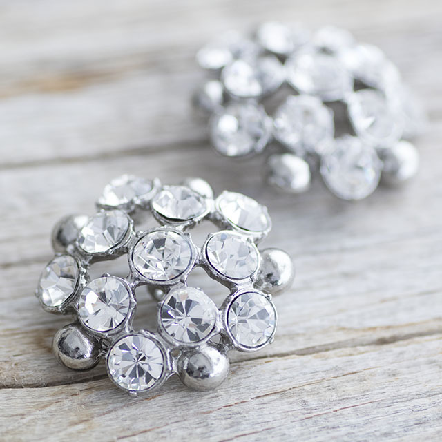 ビジューボタン