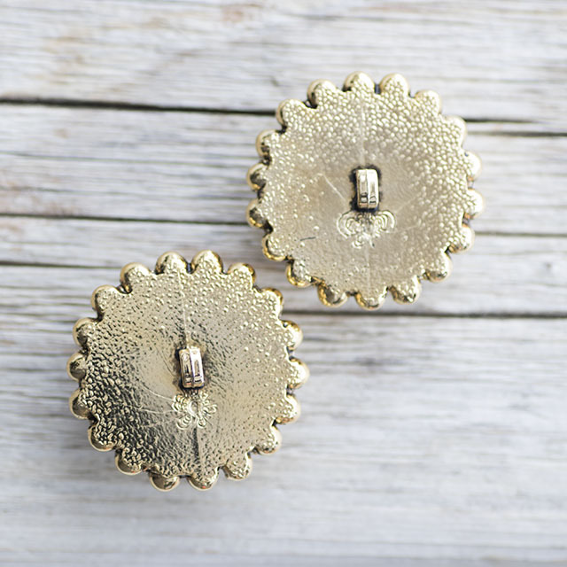 ビジューボタン