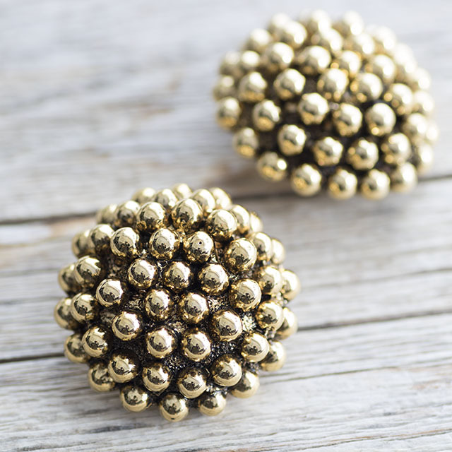 ビジューボタン