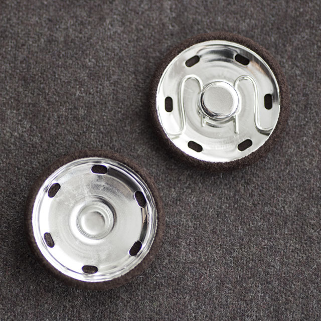 スウェードくるみスナップ