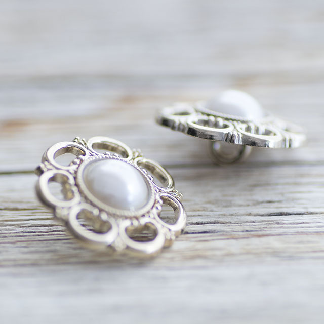 【専用】アナトリエ変わりボタン　ビジュー、パールボタン　ベージュ、オフホワイト系 専用】アナトリエ変わりボタン ビジュー、パールボタン ベージュ、オフ