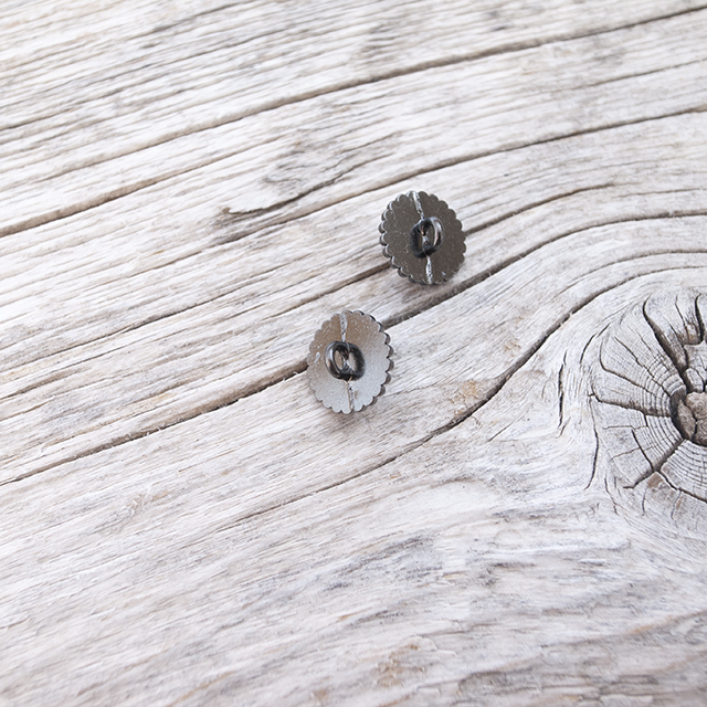 メタルパールボタン