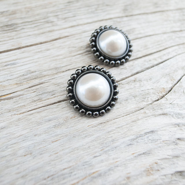 メタルパールボタン