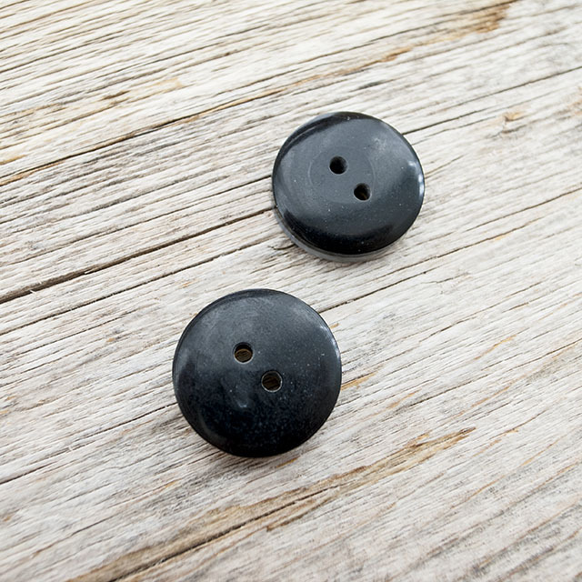 タヒチアン　黒蝶貝　14枚 黒蝶貝ボタン 20mm |白蝶貝、黒蝶貝ボタンの卸通販 《タカシマ》