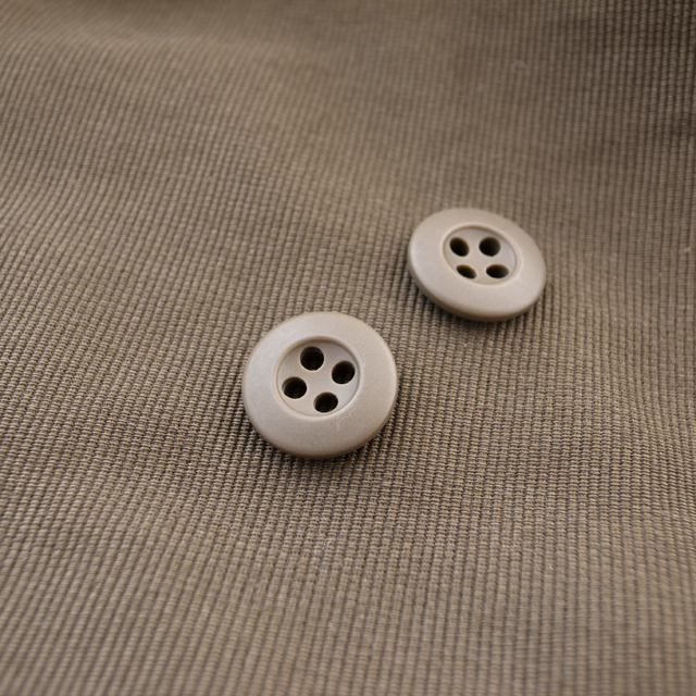 ミリタリーボタン