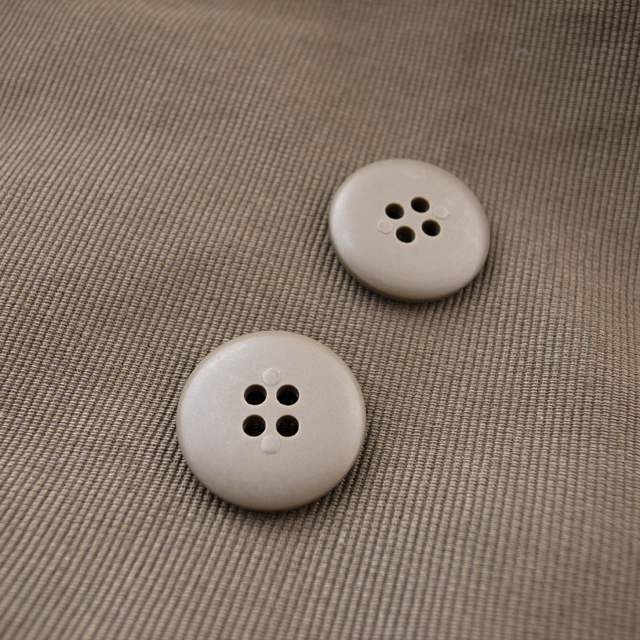 ミリタリーボタン