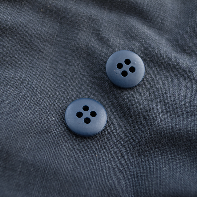 ミリタリーボタン