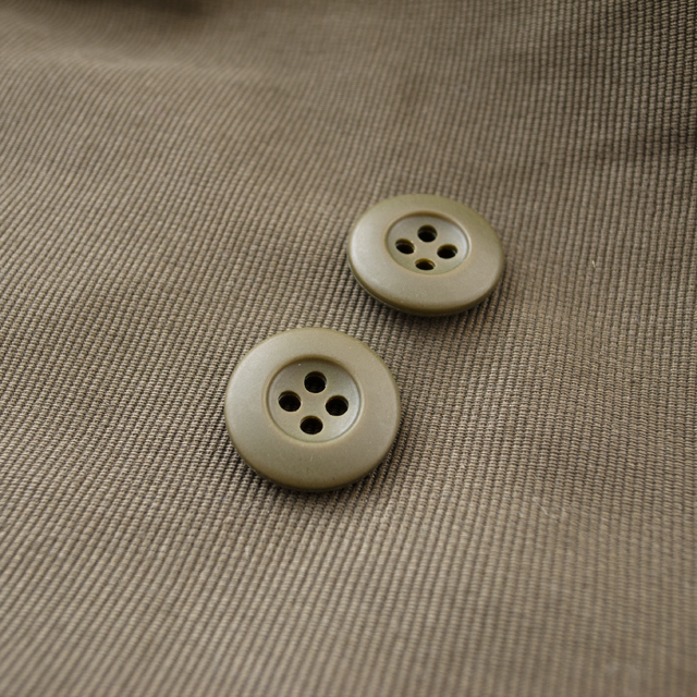 ミリタリーボタン