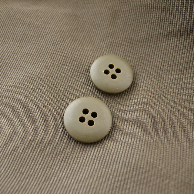 ミリタリーボタン