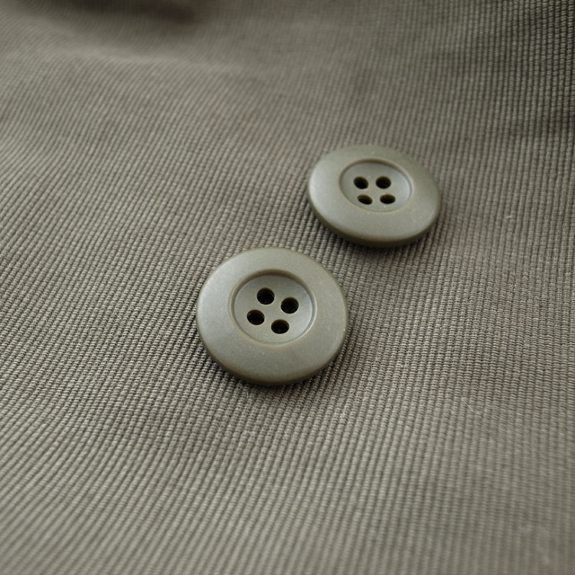 ミリタリーボタン