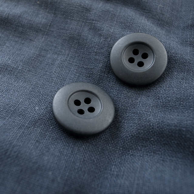 ミリタリーボタン