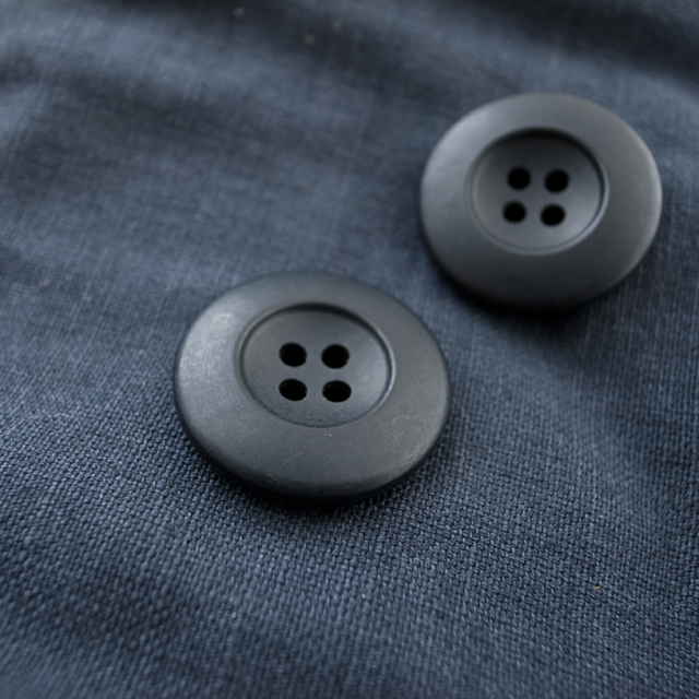 ミリタリーボタン