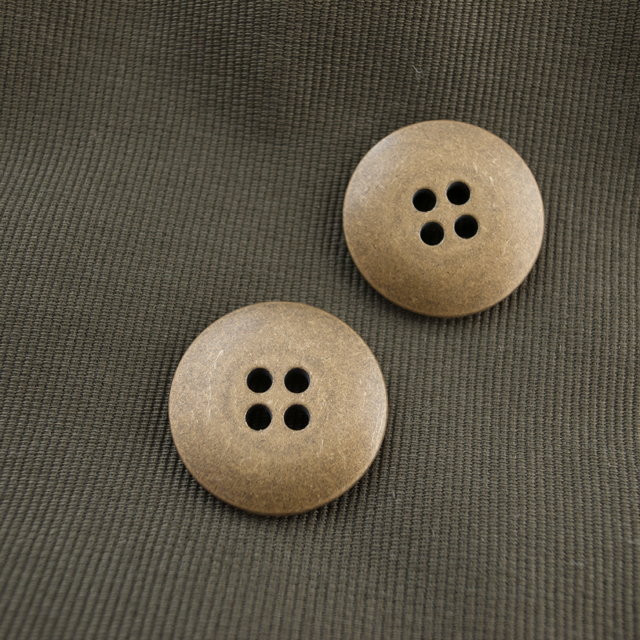 ミリタリーボタン